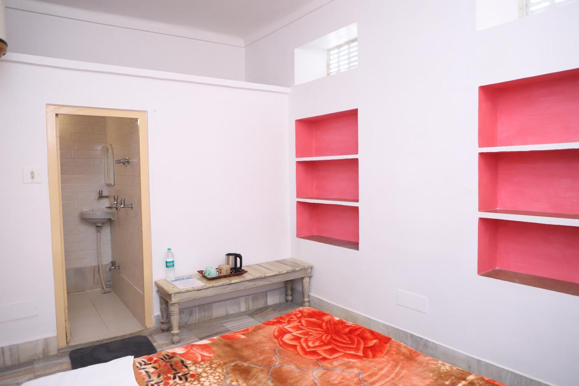 The Brahma Space Pushkar Phòng bức ảnh