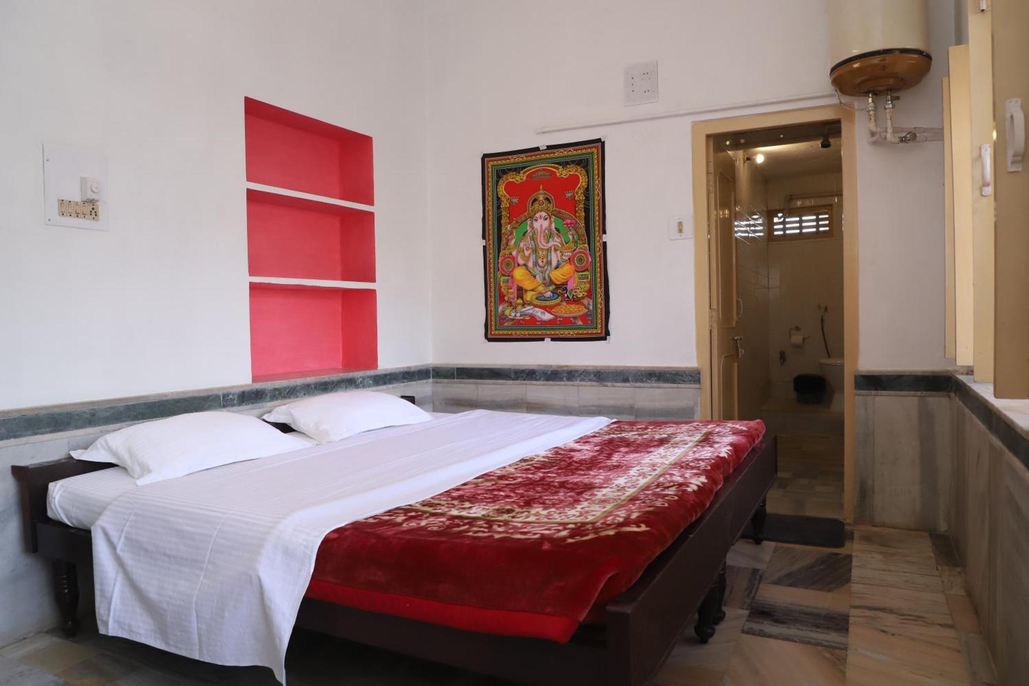 The Brahma Space Pushkar Phòng bức ảnh